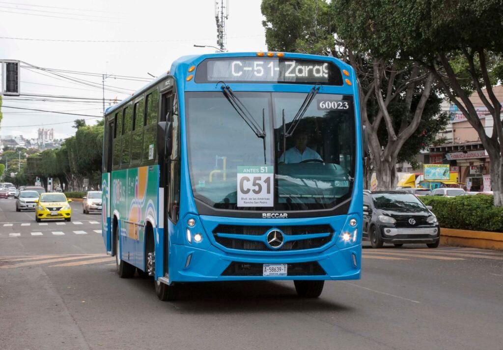 Qué rutas ofrecen los autobuses coordinados en Querétaro Norte 1 autobus en ruta por queretaro norte