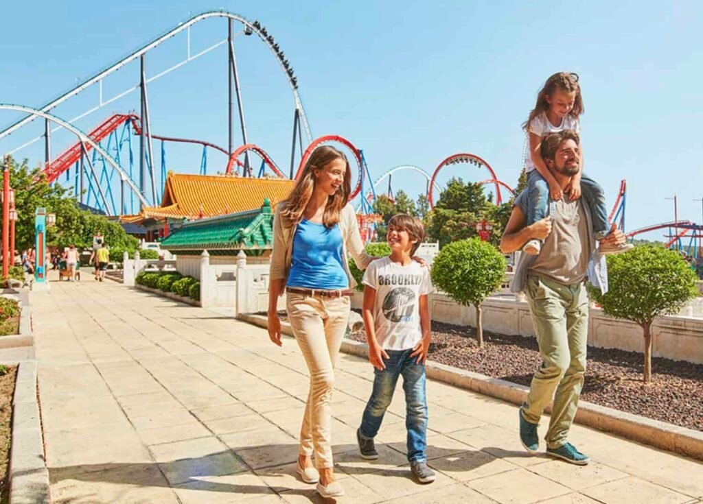 Qué actividades y atracciones ofrece Play City Plaza Real en México
