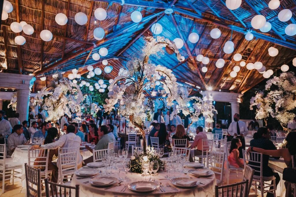 Qué servicios y actividades ofrece el Salón Le Crillon del Valle 4 Qué servicios y actividades ofrece el Salón Le Crillon del Valle