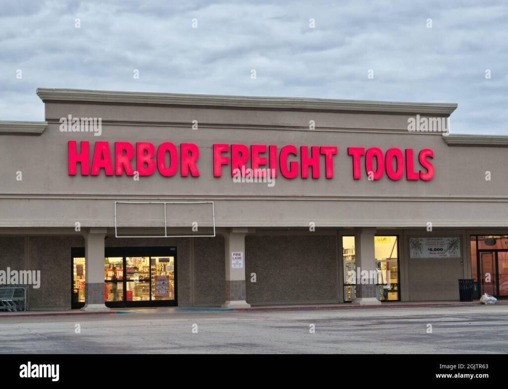 Dónde se encuentra Harbor Freight Tools en El Centro, California 1 exterior de una tienda harbor freight tools