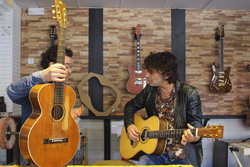 Dónde encontrar guitarras de la serie Holocausto en Fender Custom Shop