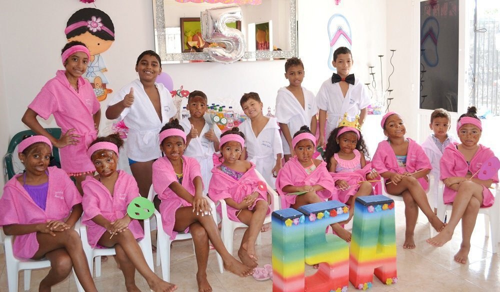Qué actividades divertidas se pueden incluir en una fiesta de spa para niñas 8 Qué actividades divertidas se pueden incluir en una fiesta de spa para niñas