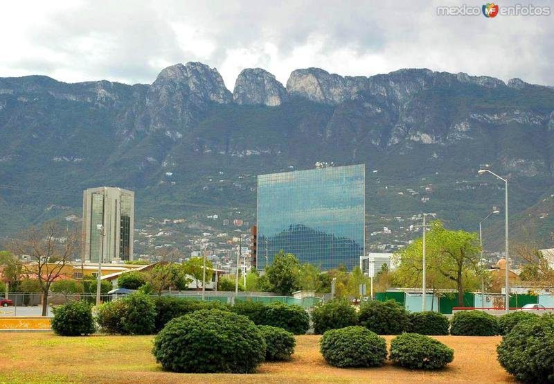 Dónde se encuentra la Mac Store en San Pedro Garza García 1 vista panoramica de san pedro garza garcia
